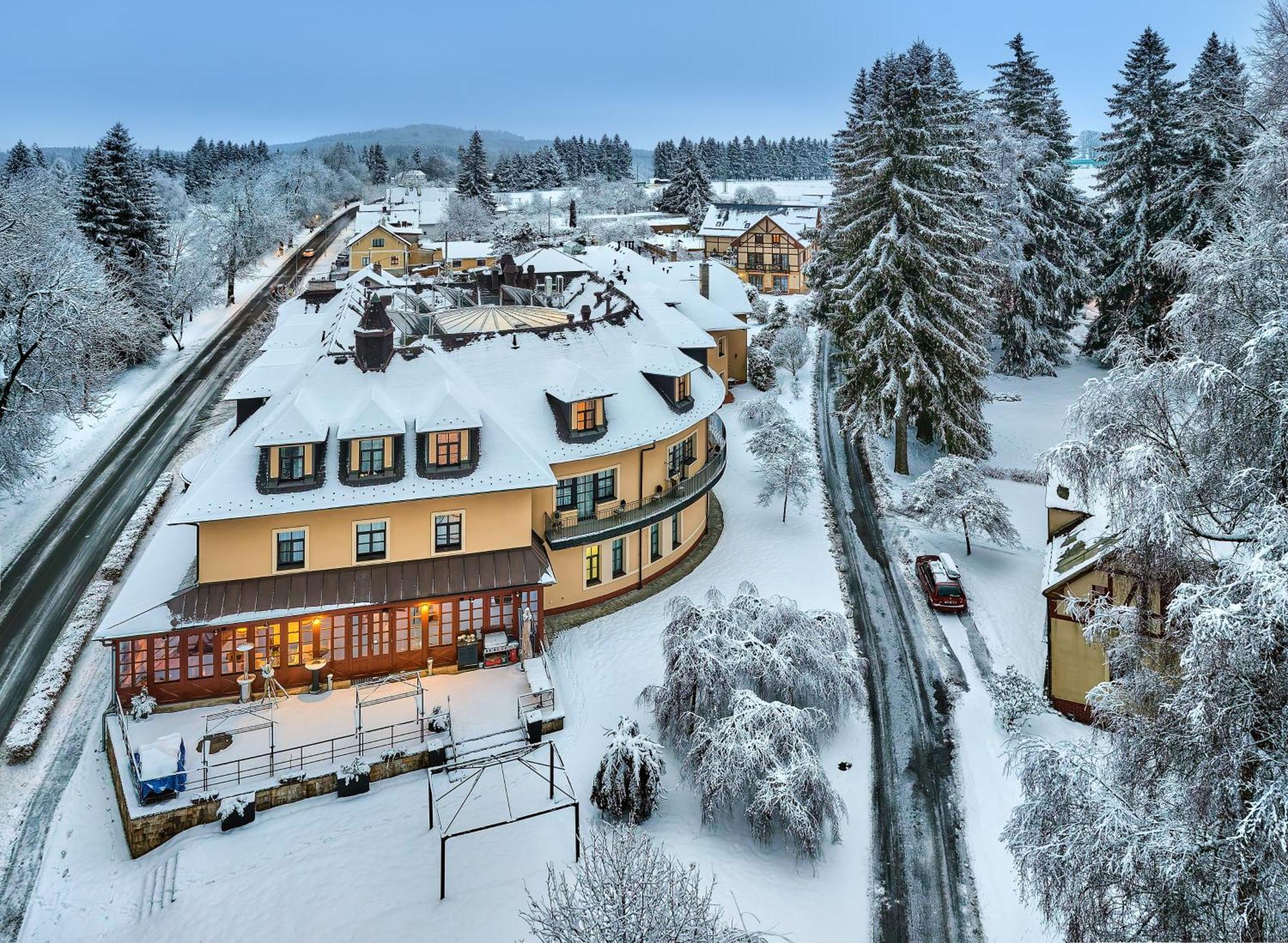 Hotel Morris Relax & Wellness Mariánské Lázně Esterno foto